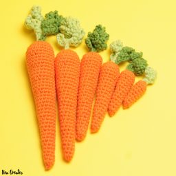 A free crochet pattern for amigurumi carrots. Written tutorial with photos for 6 different sizes! #freecrochetpattern #freeamigurumipattern