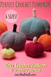 Crochet these super cute amigurumi pumpkins for Halloween using this FREE crochet pattern! Written pattern with photos for 6 different sizes! | Nea Creates