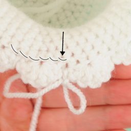 Crochet Boo the Ghost using this FREE amigurumi pattern! Easy difficulty free crochet pattern and he's so cute, rattling his (crochet) chains! #freecrochetpattern | Nea Creates
