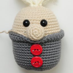 Crochet Gustav the Gnome for Christmas using this FREE amigurumi pattern! Easy/intermediate free crochet pattern, and he's so cute, with or without his hat!